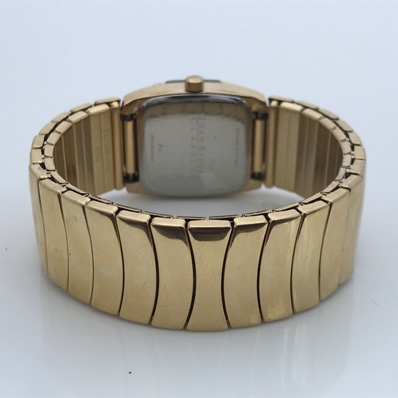 JoanRivers Classics Women Watch Gold Tone … - Picture 6 of 8